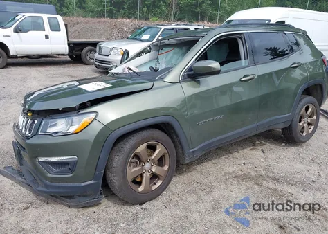 2019 Jeep Compass Latitude 4X4 из США, поврежденный, VIN 3C4NJDBB8KT760370